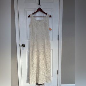 Elegant Cream Lace Dress